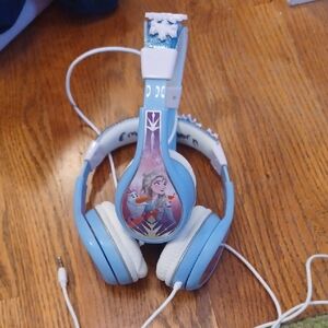 Frozen Themed Blue and White Headphones
